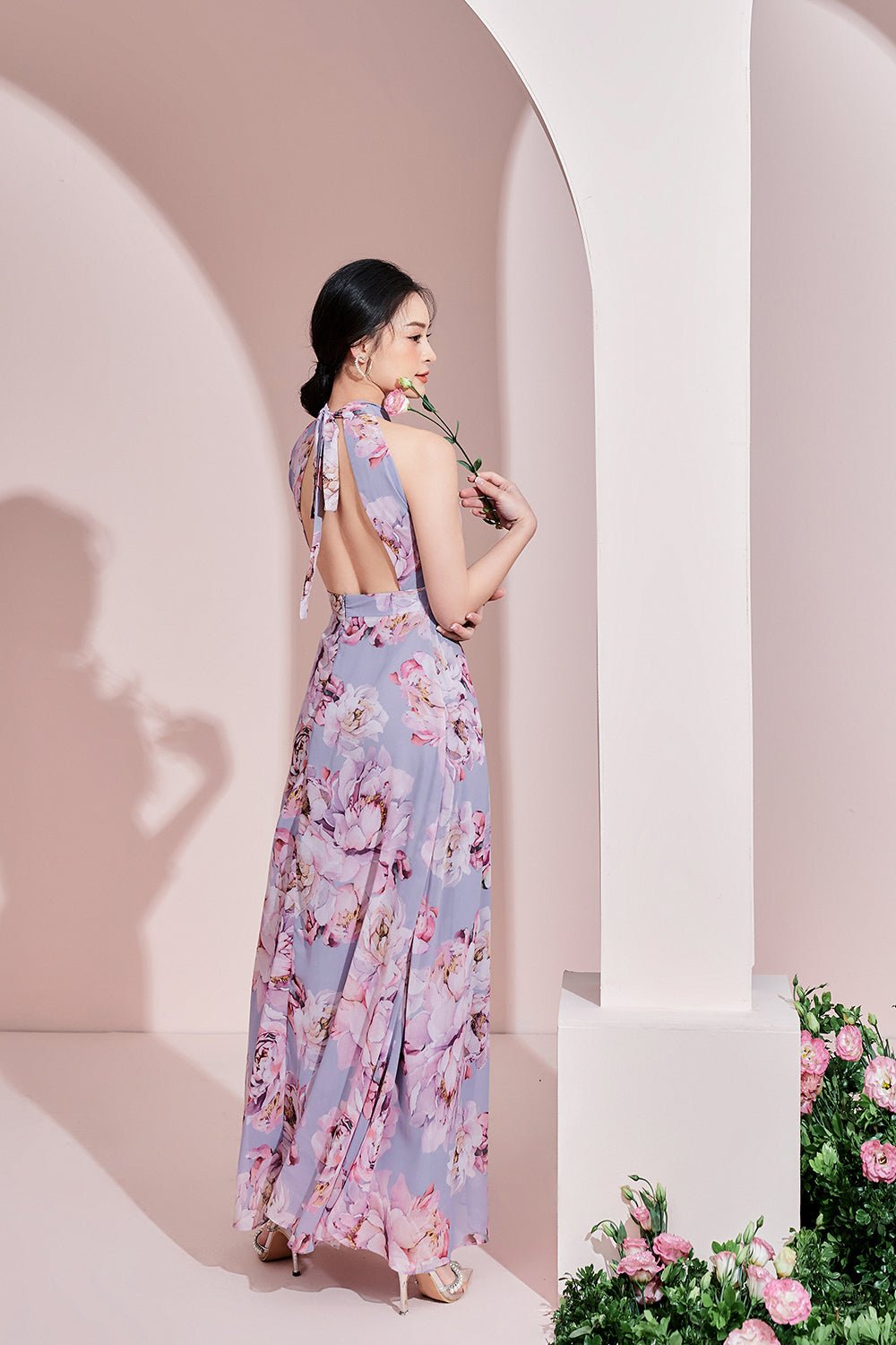 Gwenyth Tie-Back Halter Padded Maxi Dress in Peony/Dusty Blue