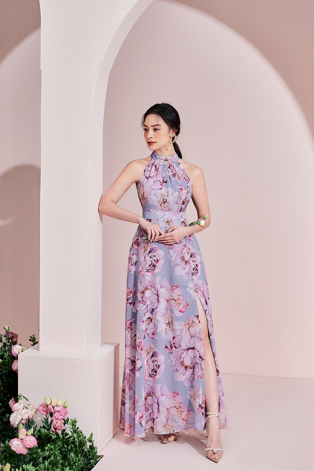 Gwenyth Tie-Back Halter Padded Maxi Dress in Peony/Dusty Blue
