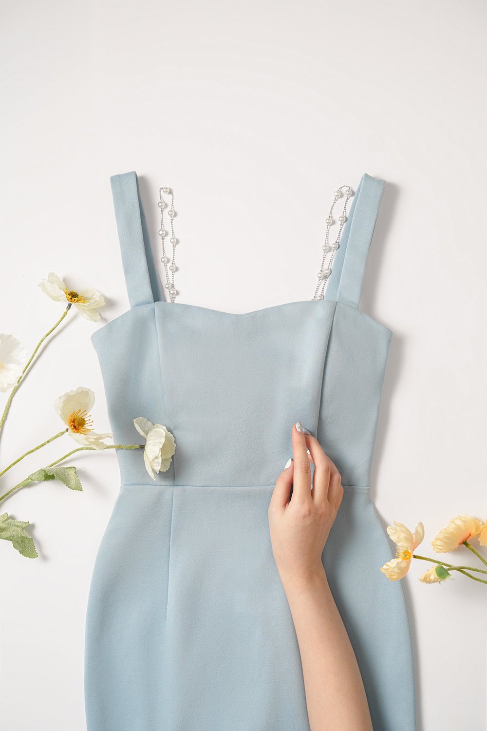 Aeagan Pearl Accented Twist Back Padded Midi Dress in Classic Black