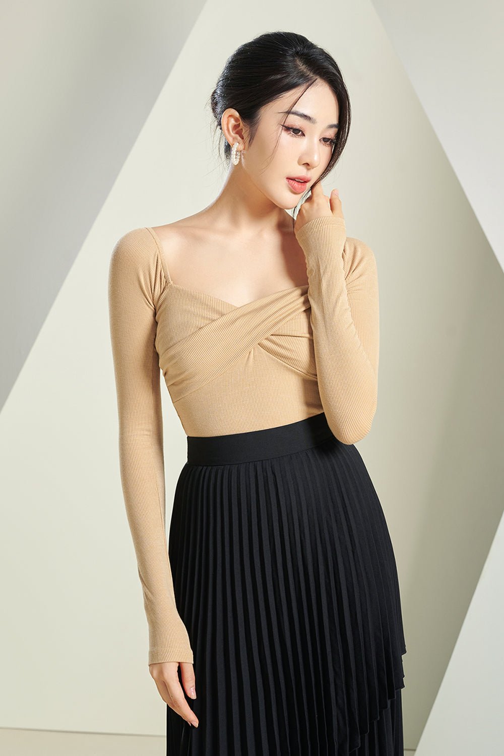 Elise&eacute; Twist Front Ribbed Cropped Top in Beige