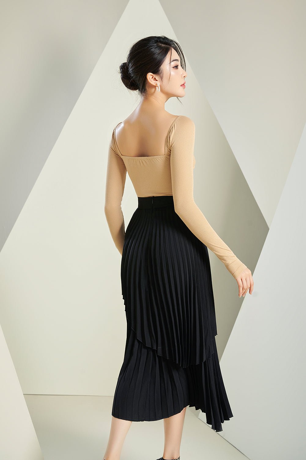 Arya Pleated Midi Skirt in Matte Classic Black