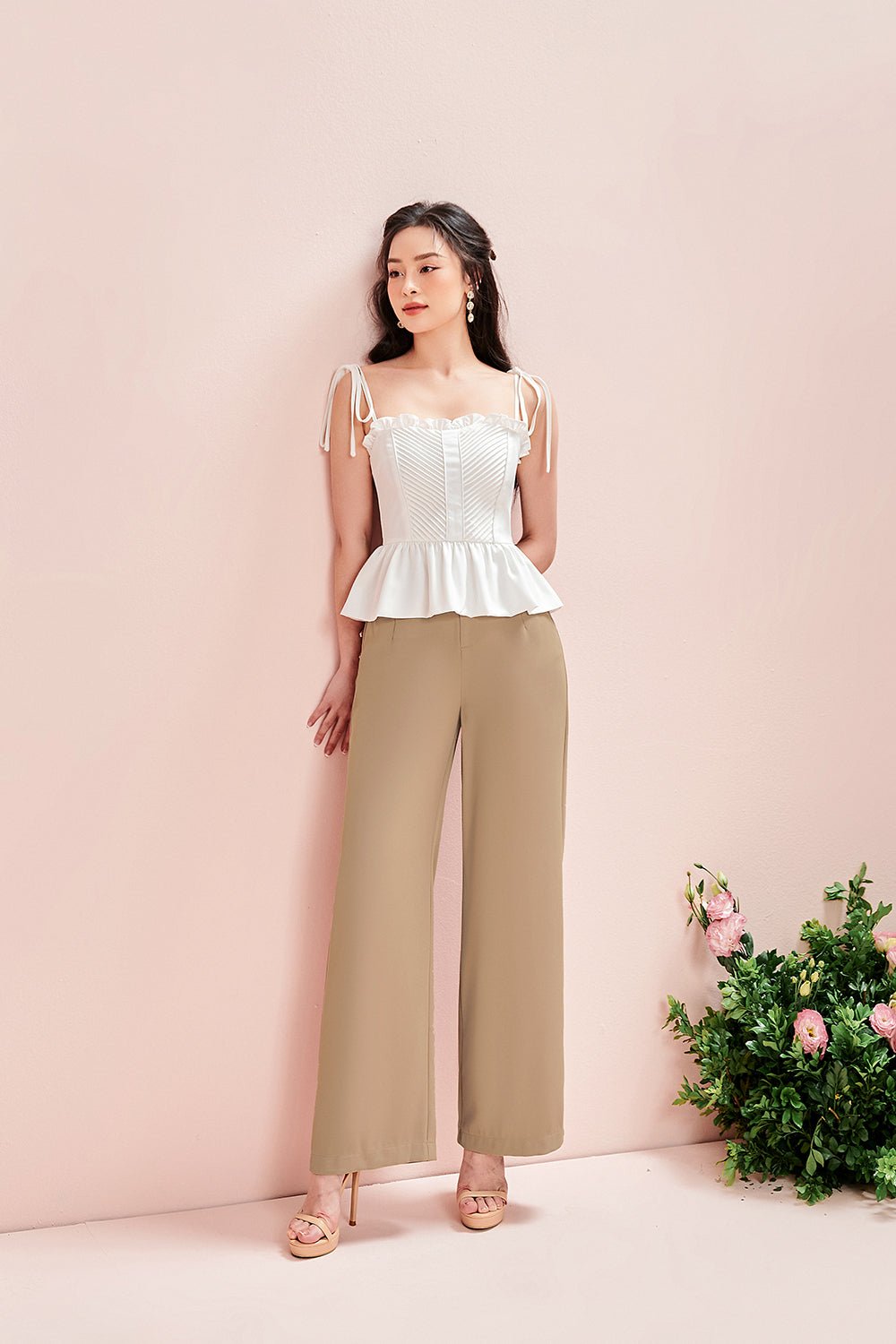 Halle Straight Leg Pants in Iconic White