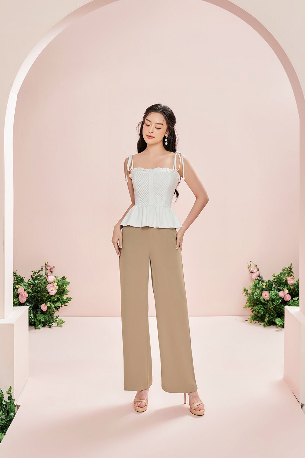 Halle Straight Leg Pants in Coffee