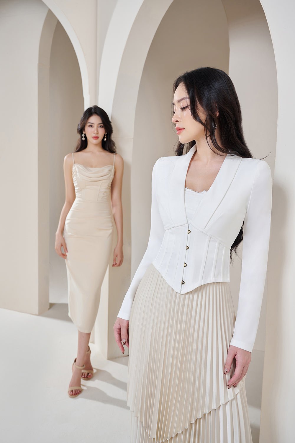 Elle Corset Crop Lapel Blazer in Iconic White