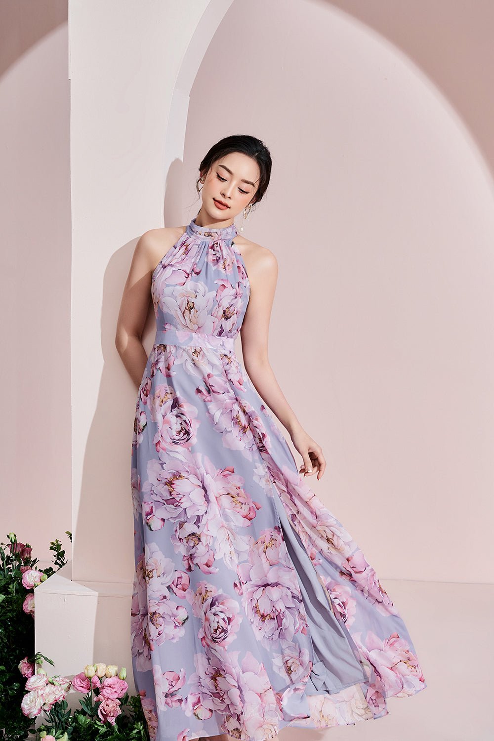 Gwenyth Tie-Back Halter Padded Maxi Dress in Peony/Dusty Blue