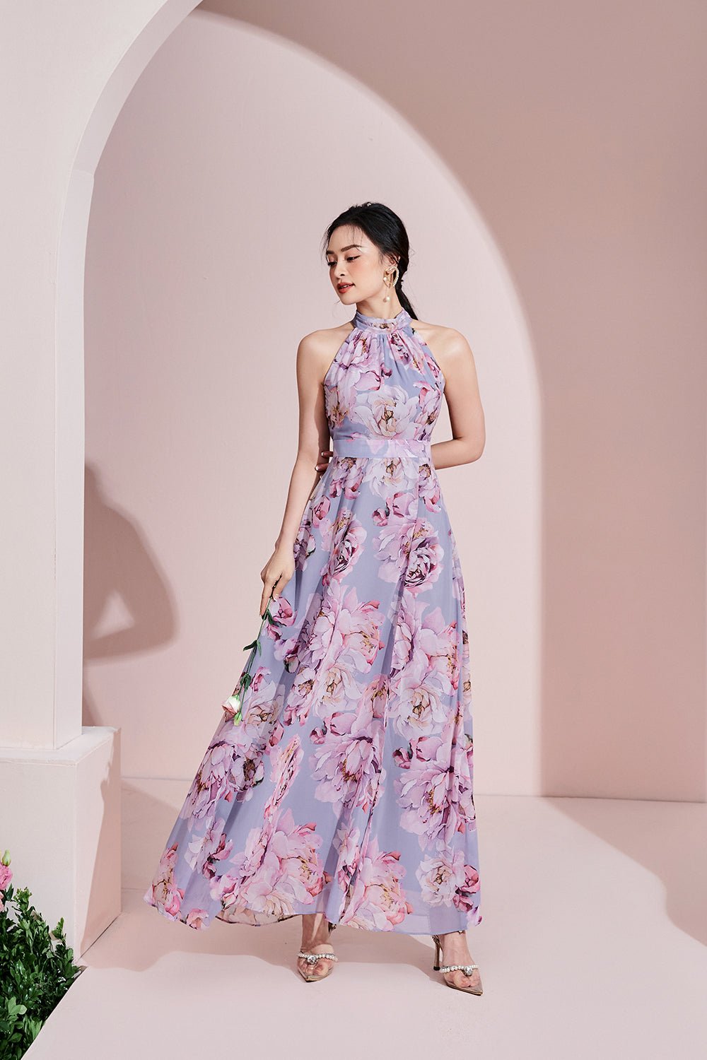Gwenyth Tie-Back Halter Padded Maxi Dress in Peony/Dusty Blue