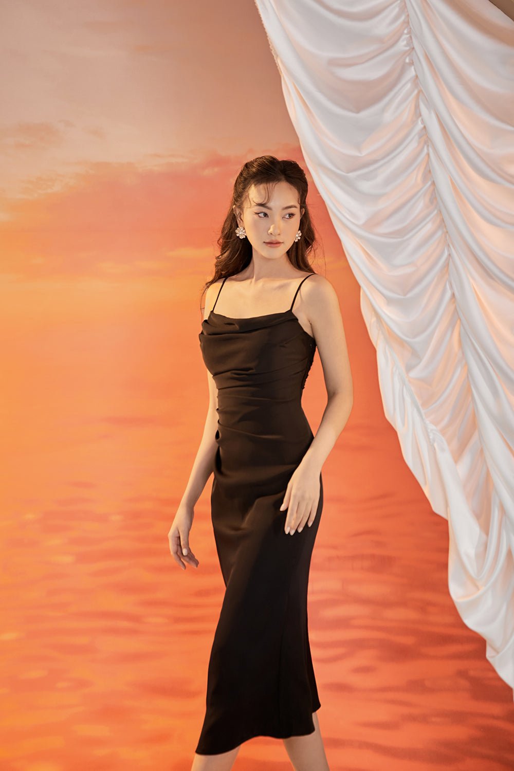 Keren Pleated Twist Back Padded Dress in Classic Black