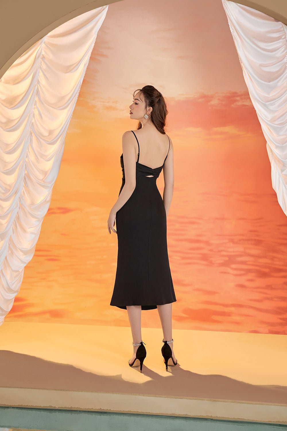 Keren Pleated Twist Back Padded Dress in Classic Black