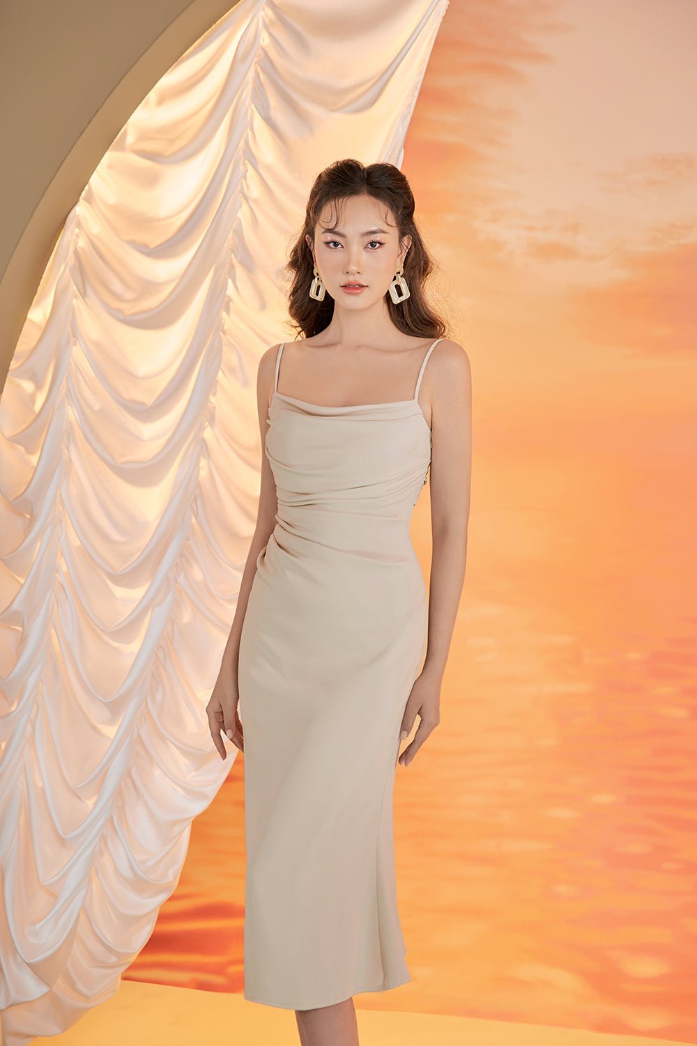 Keren Pleated Twist Back Padded Dress in Cream