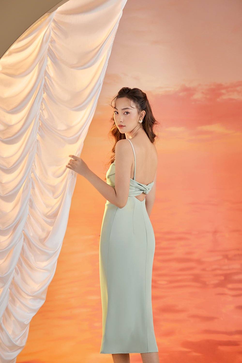 Keren Pleated Twist Back Padded Dress in Seafoam