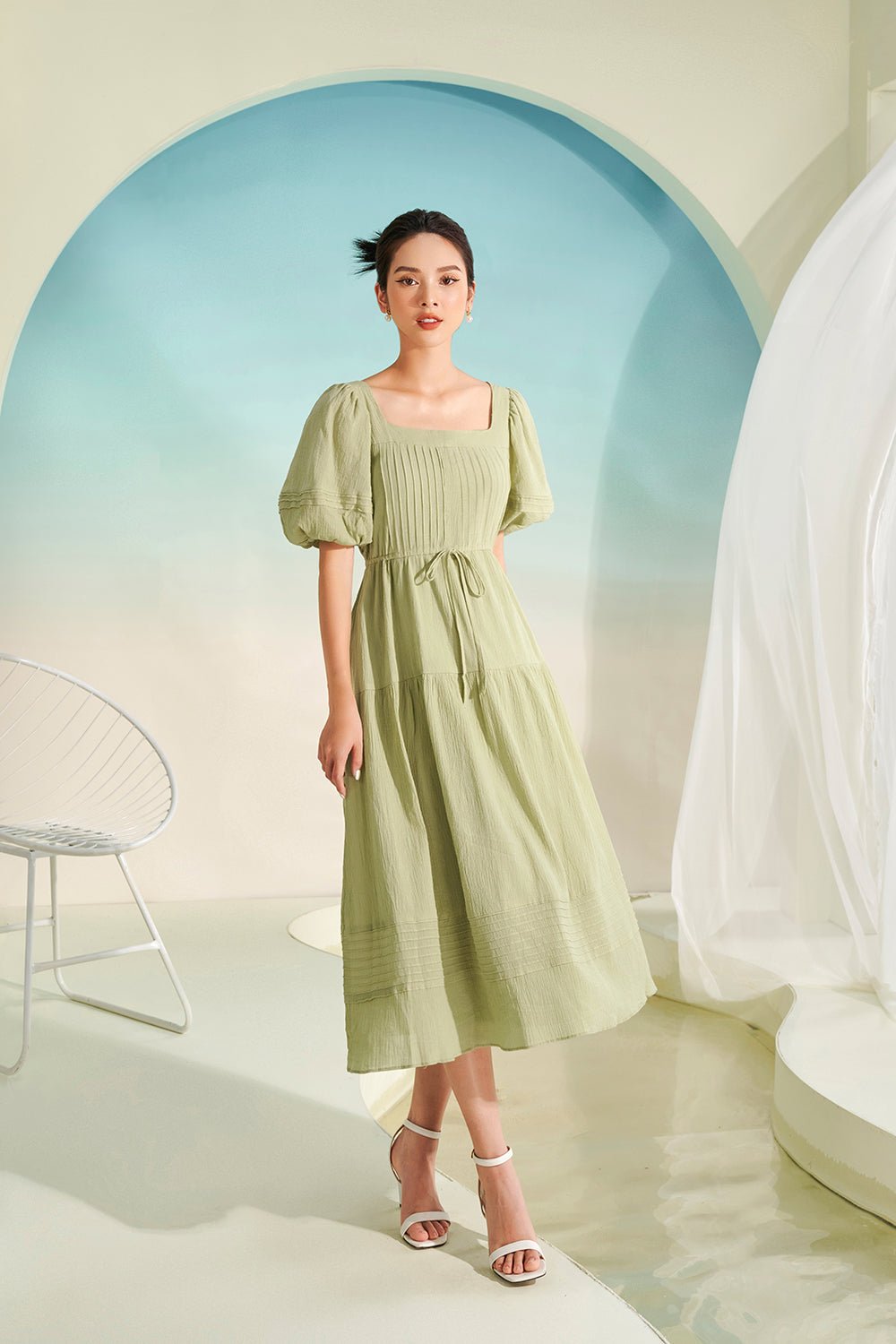Lorelei Puffy Sleeves Pintuck Midi Dress in Avocado