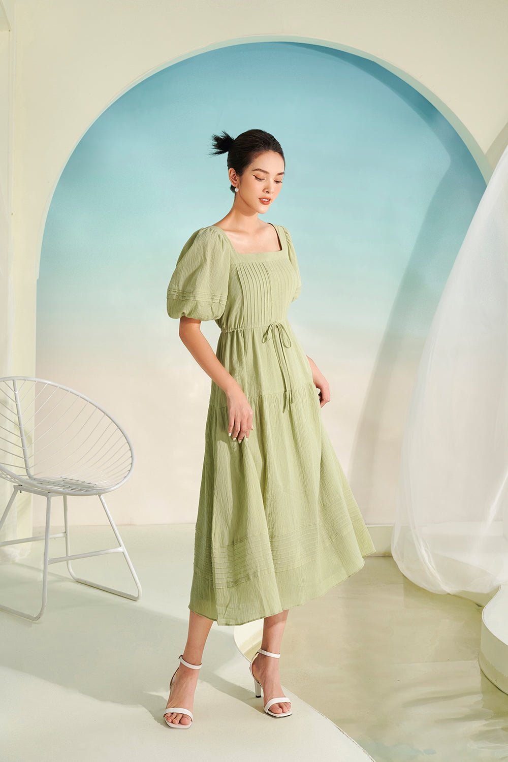 Lorelei Puffy Sleeves Pintuck Midi Dress in Avocado