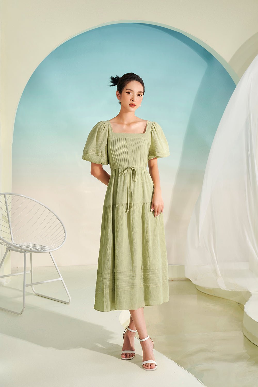 Lorelei Puffy Sleeves Pintuck Midi Dress in Avocado