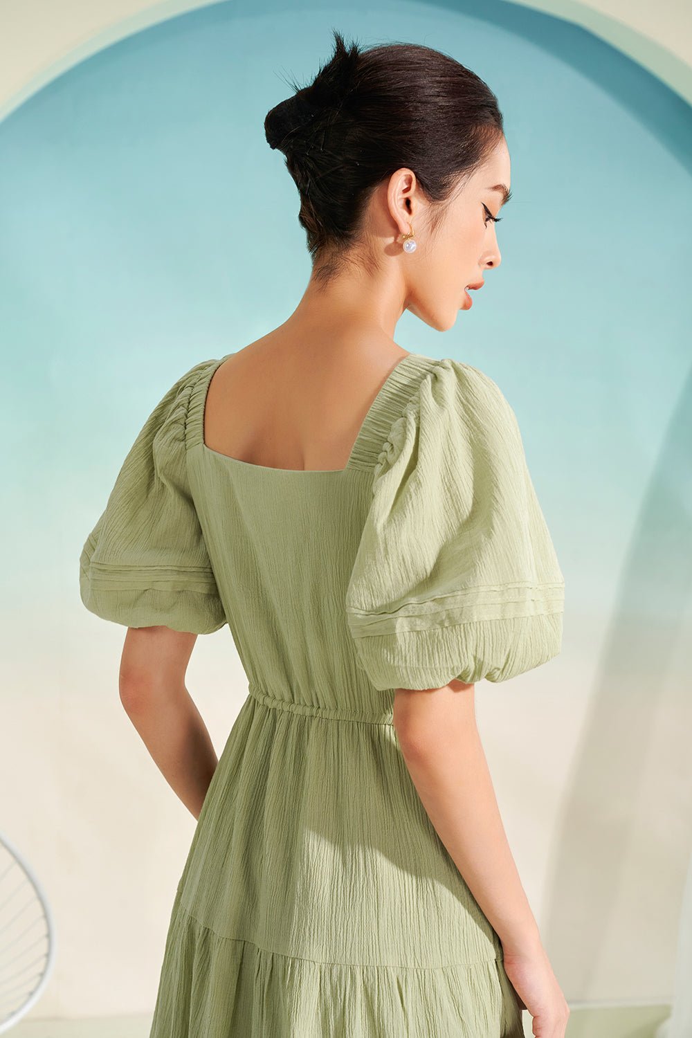 Lorelei Puffy Sleeves Pintuck Midi Dress in Avocado