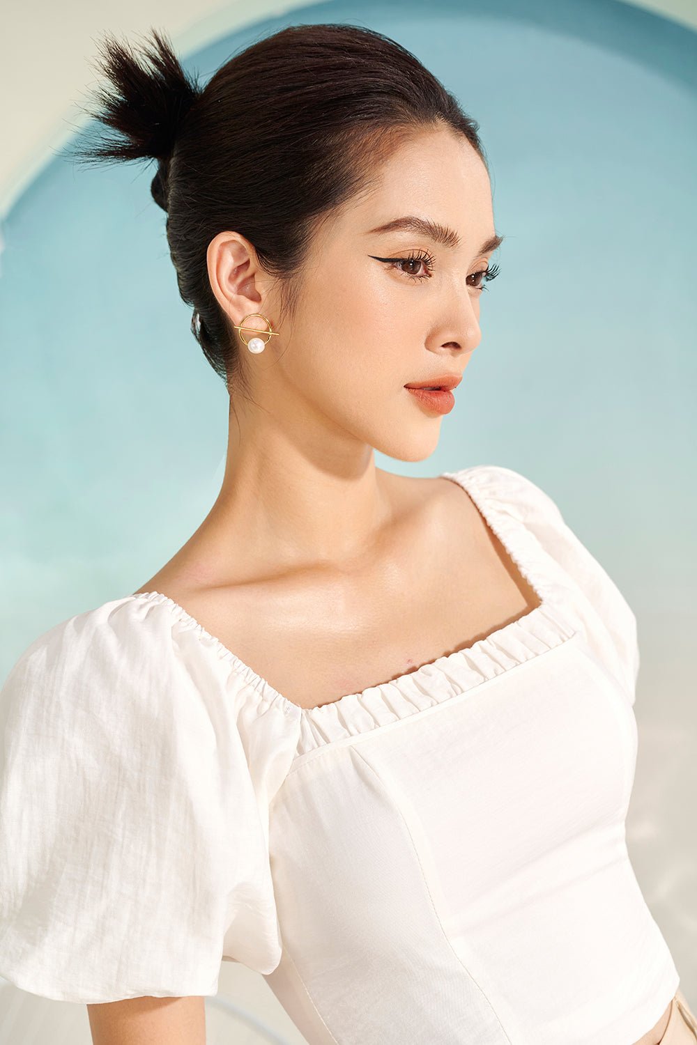 Lucent Pearl Earrings