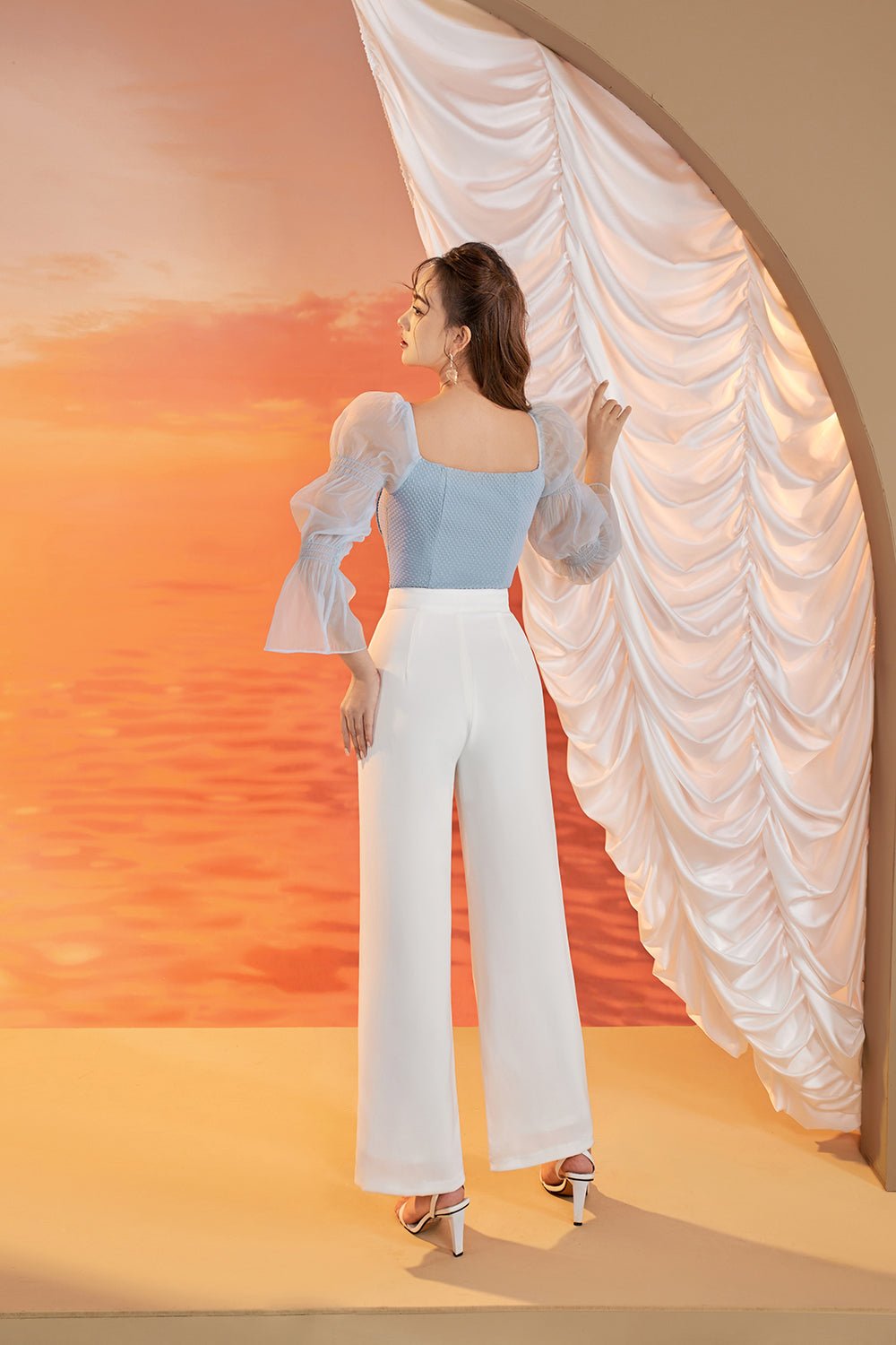 Minka Puffy Sleeved Blouson in Cinderella Blue