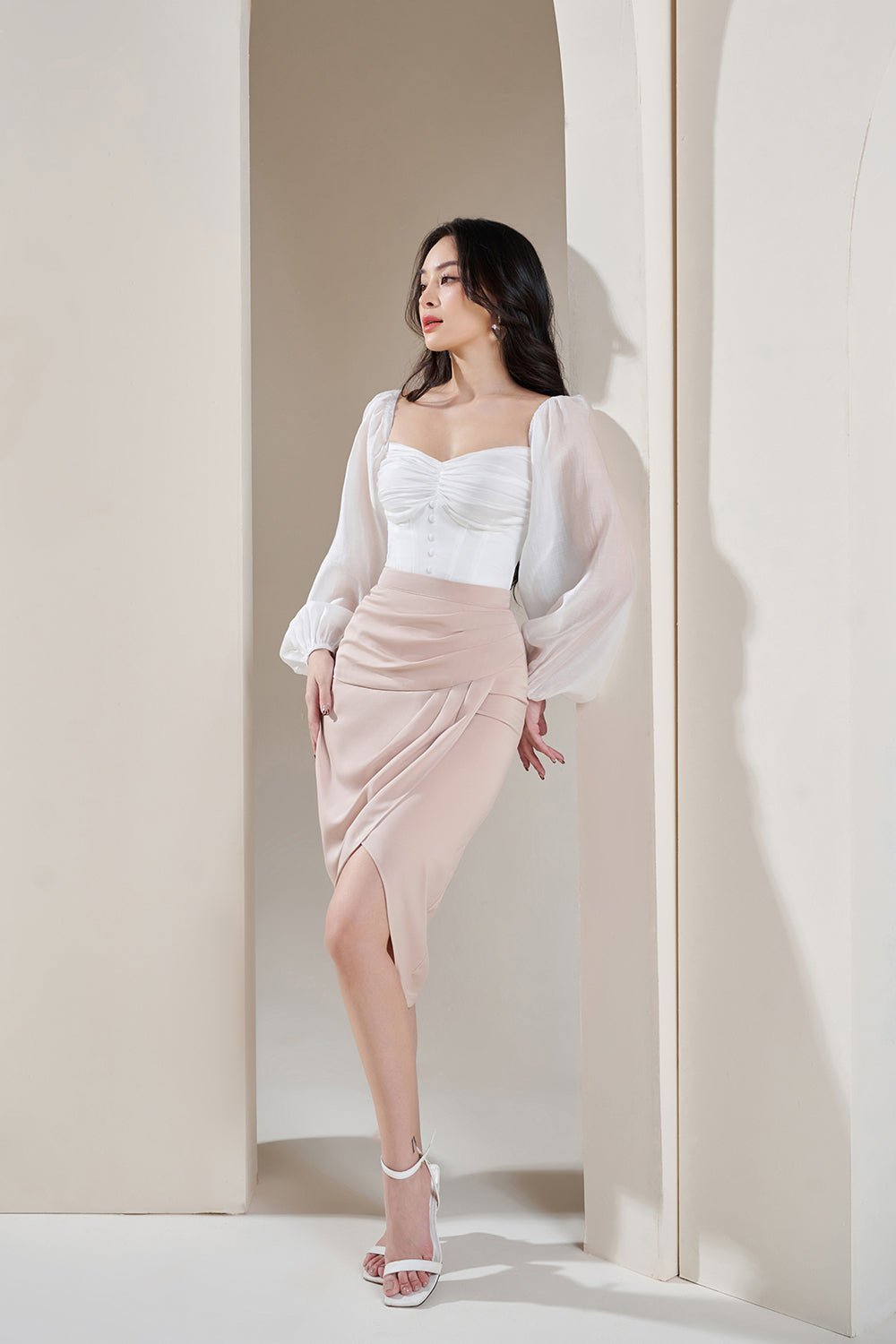 Nadja Corset Detail Sweetheart Blouson in Iconic White