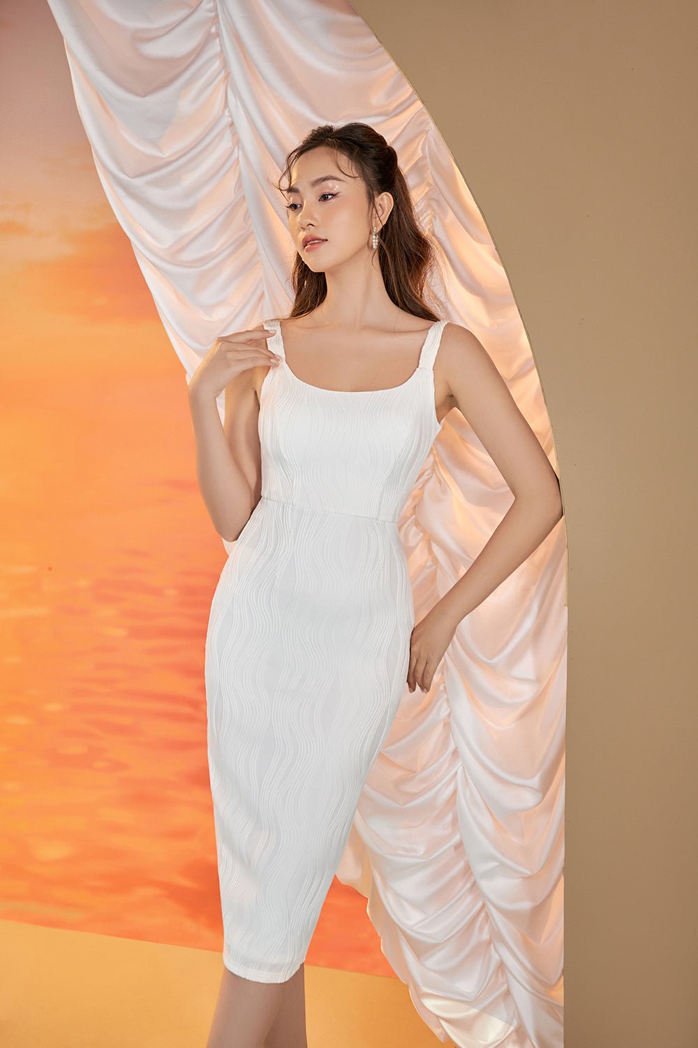 Nicole Fitted Textured Stretch Padded Midi Dress in Iconic White