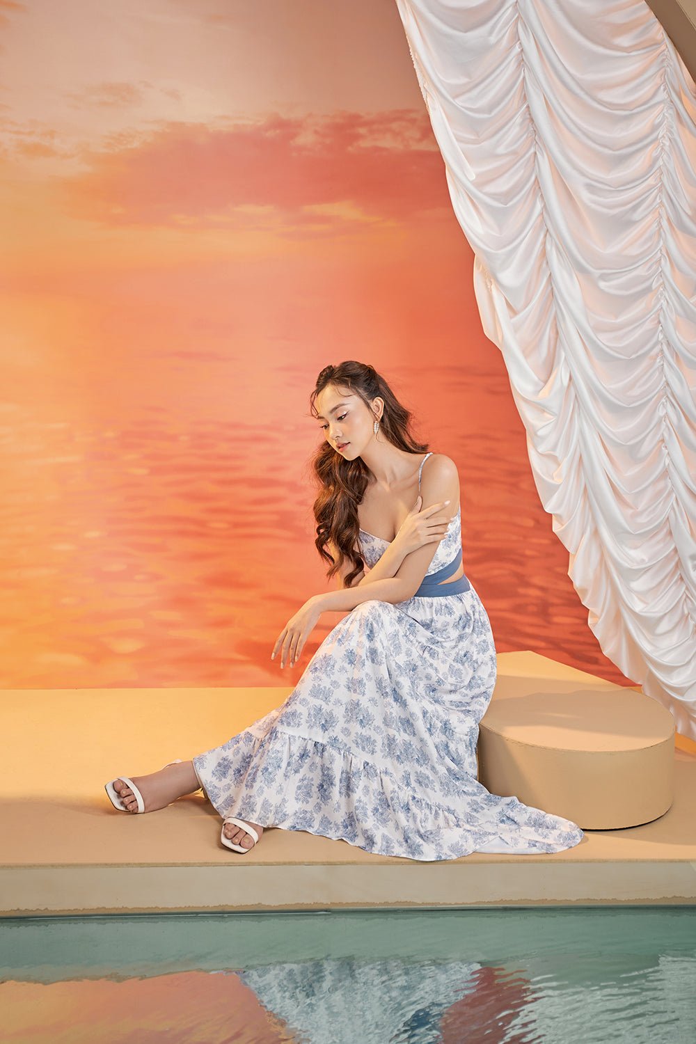 Scarlett Cut-Out Maxi Dress in Toile De Jouy - White/Vintage Blue