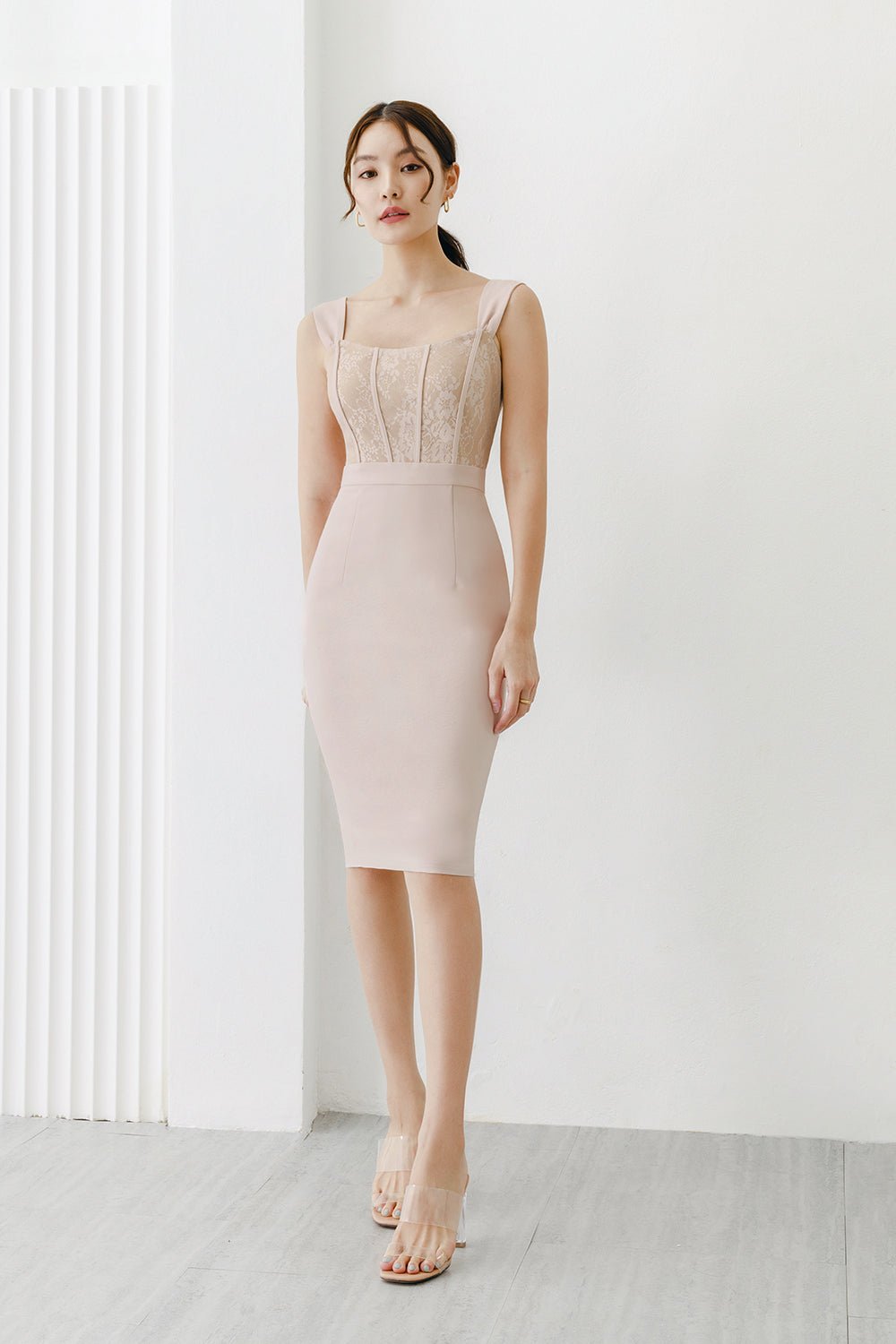 Sealia Lace Fitted Midi Dress in Beige Rose