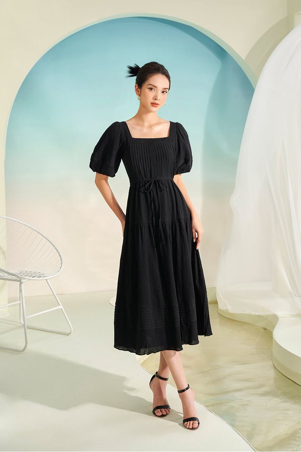 Lorelei Puffy Sleeves Pintuck Midi Dress in Classic Black