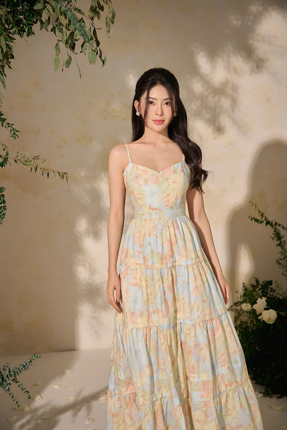 Lilou Sweetheart Neckline Tiered Maxi Dress in Orange/Yellow Abstract Floral