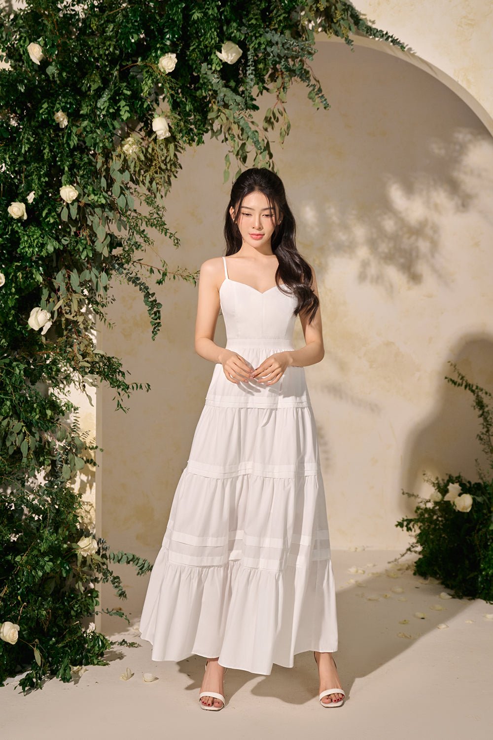 Lilou Sweetheart Neckline Tiered Maxi Dress in Iconic White