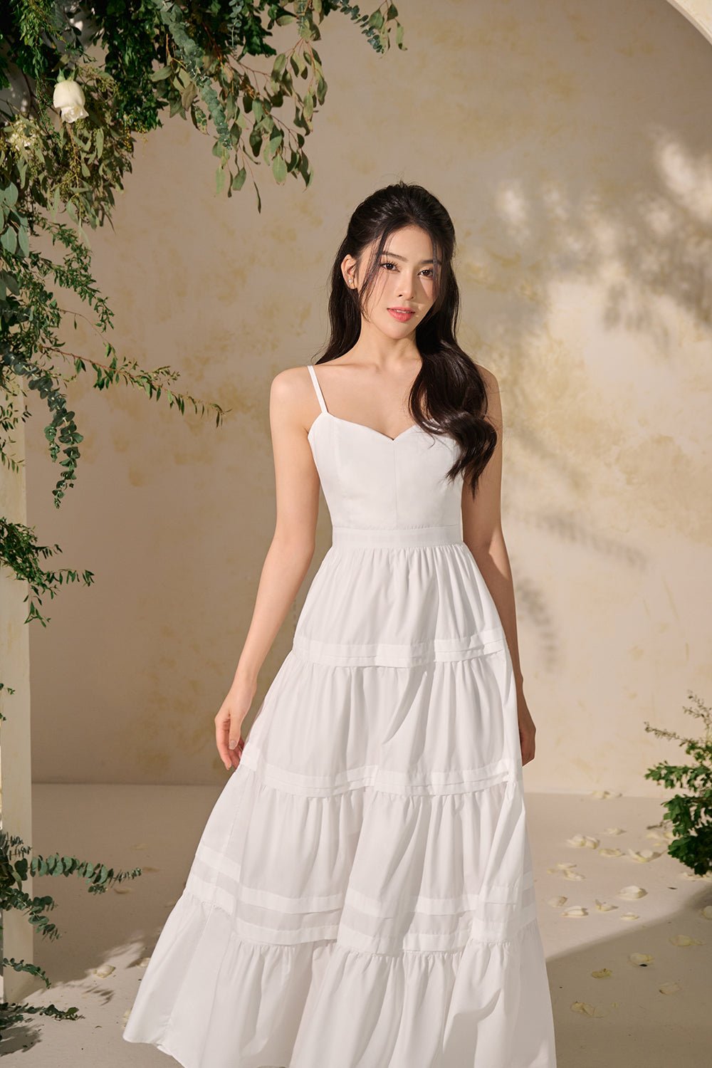 Lilou Sweetheart Neckline Tiered Maxi Dress in Iconic White