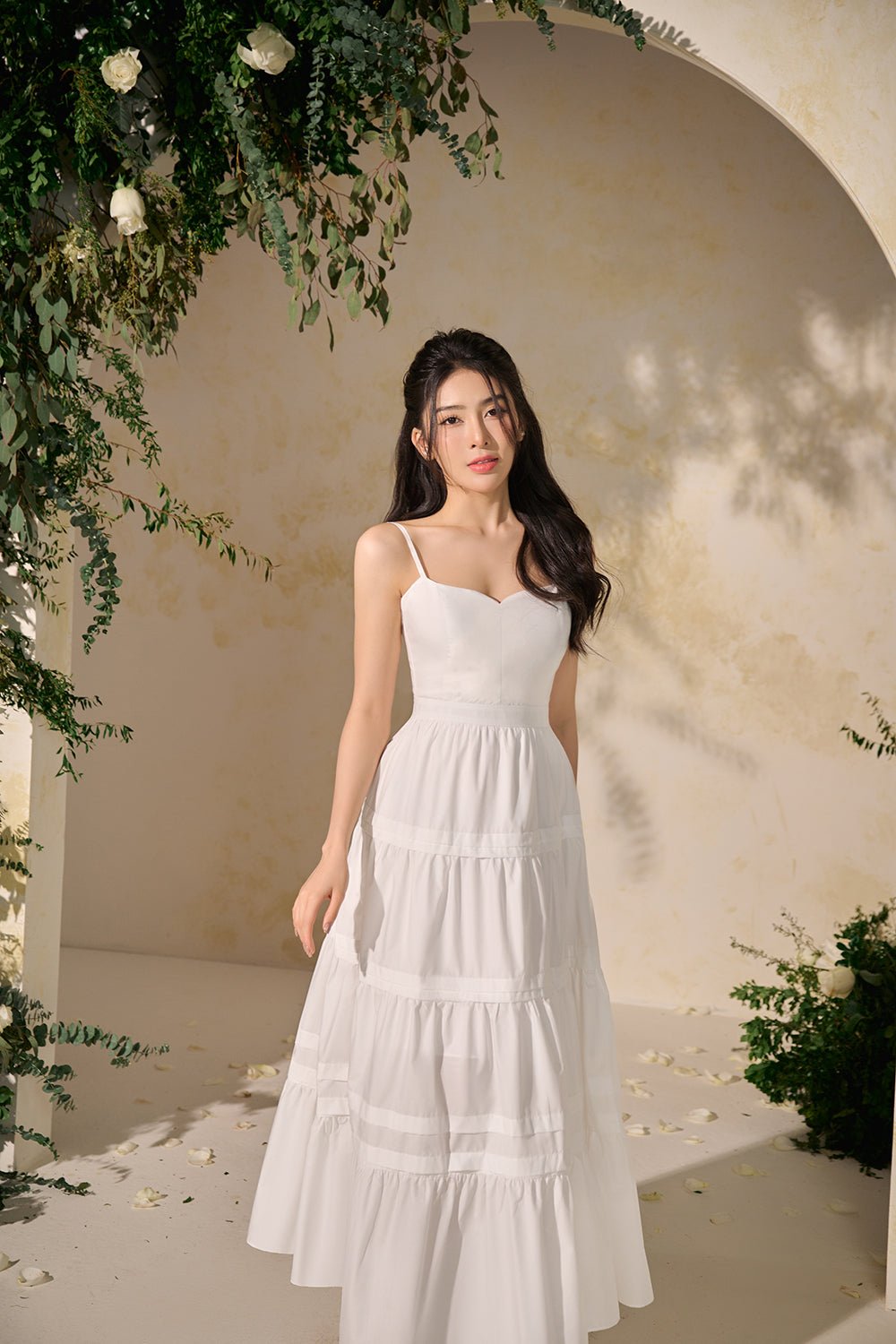 Lilou Sweetheart Neckline Tiered Maxi Dress in Iconic White