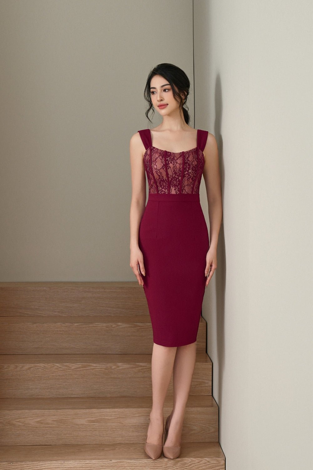 Sealia Lace Fitted Midi Dress in Wine Red
